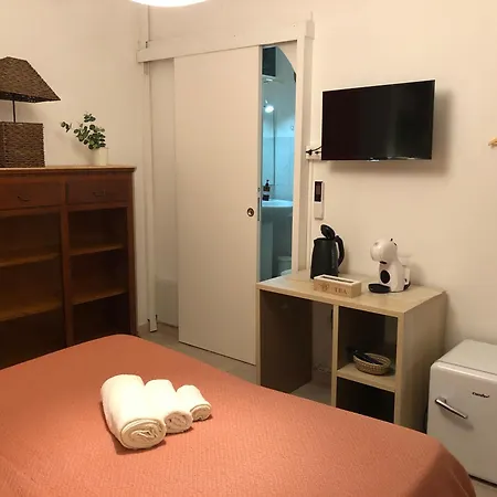 Assaje Guestroom Όλμπια