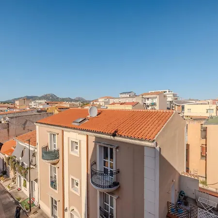 Bed and Breakfast Assaje Guestroom Όλμπια