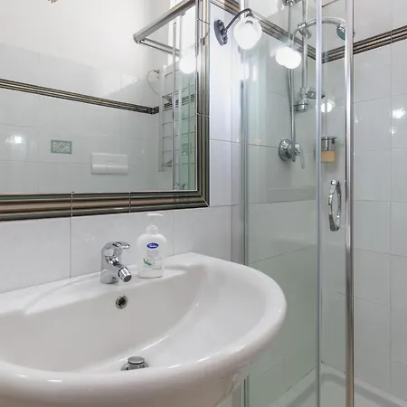 Assajè Guestroom 3*