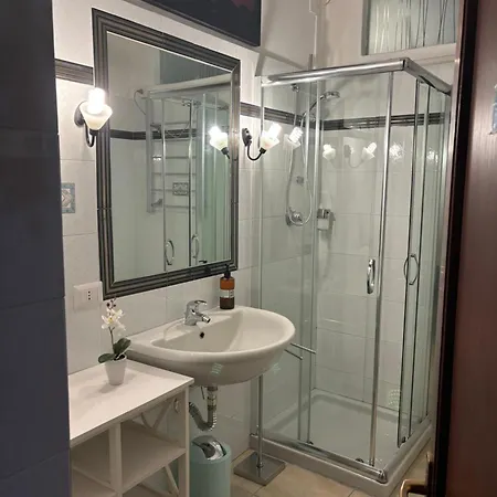 Assaje Guestroom *
