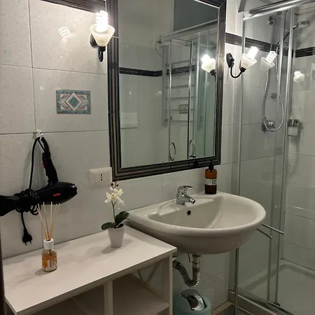 Assaje Guestroom Ольбия